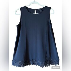 💕 Ann Taylor 💕 black sleeveless top with hem detail